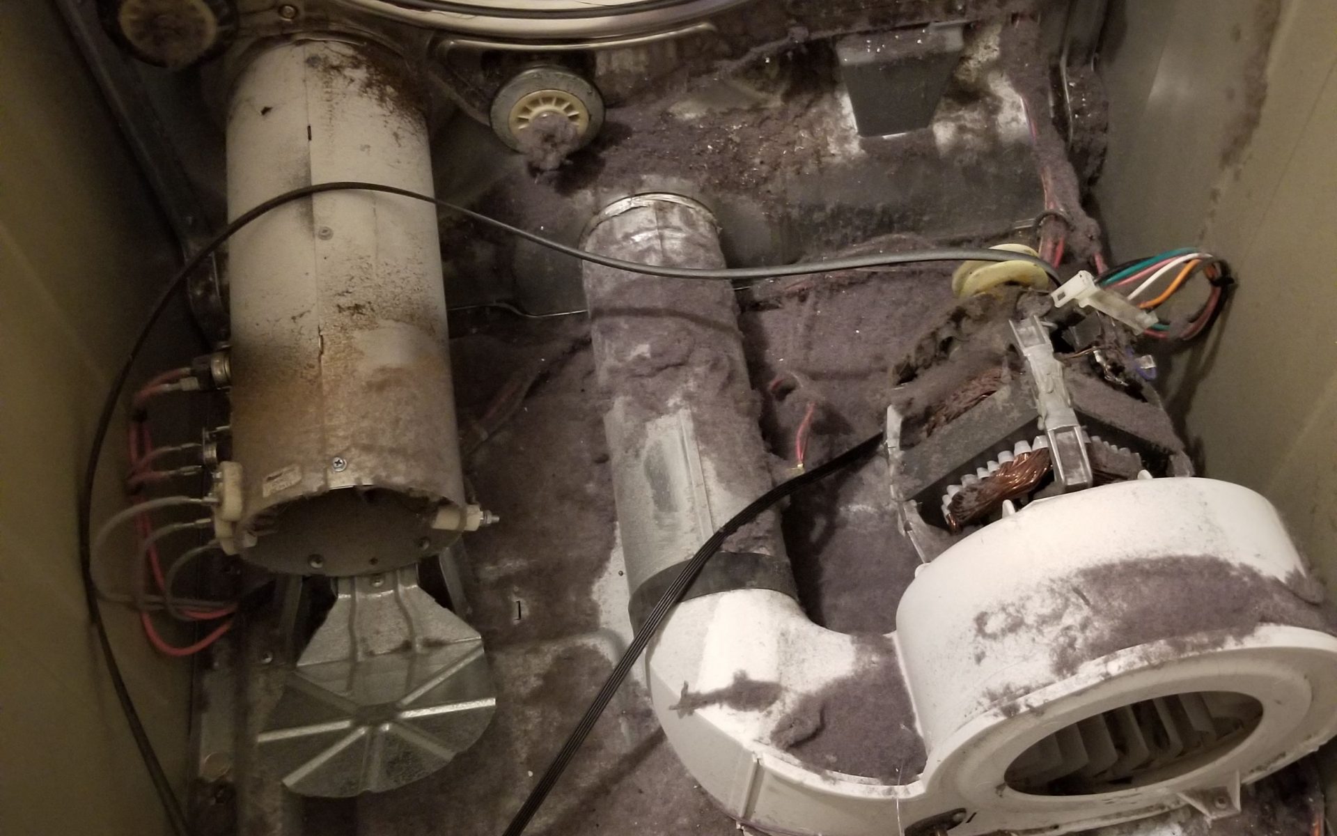 photo of dryer with lint - appliance repair vaughan